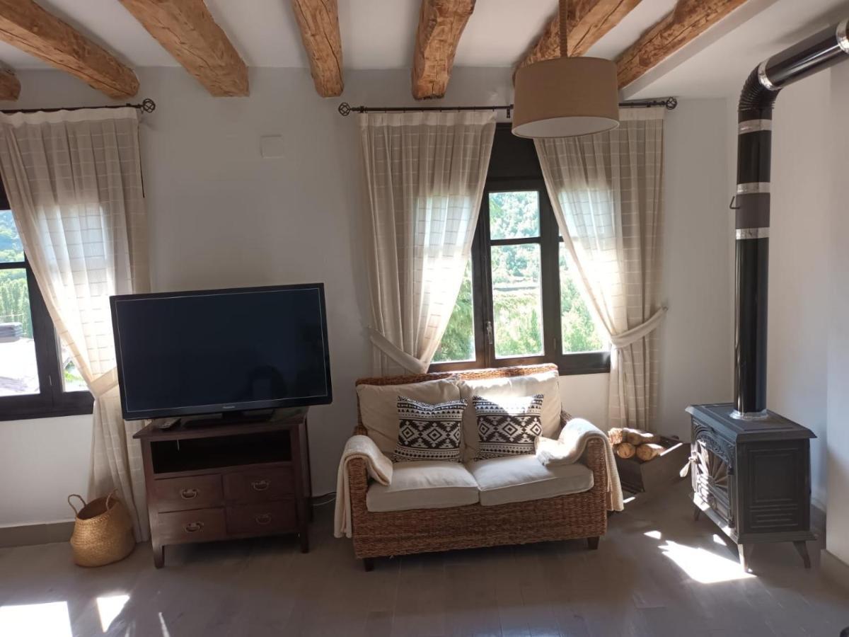 Un Tros De Sal. Casa Rural A Gerri De La Sal.ヴィラ エクステリア 写真